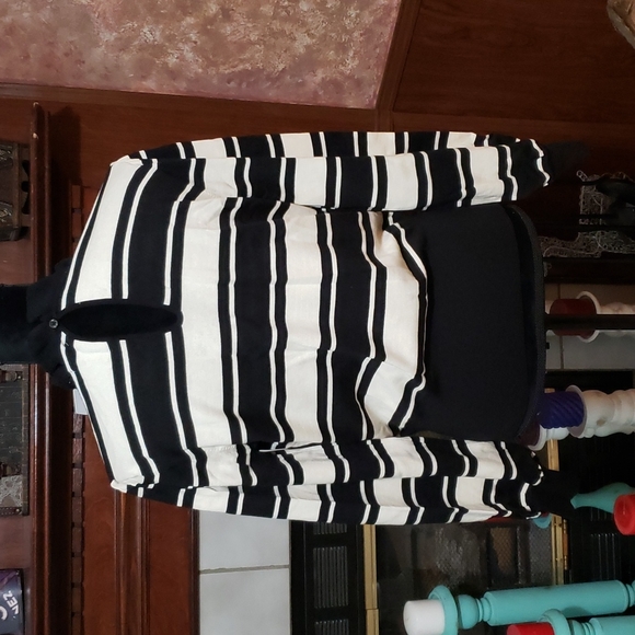 Who What Wear Banded Striped Shirt Sweater Ruffle Keyhole Back Women's - Picture 3 of 8